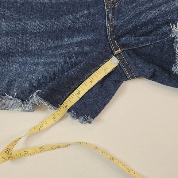 American Eagle Next Level Flex Super Skinny Cut-Off Shorts Size 28 - Picture 9 of 9